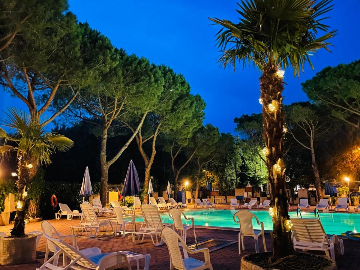 Camping Village Punta Navaccia Туоро-суль-Тразимено Экстерьер фото