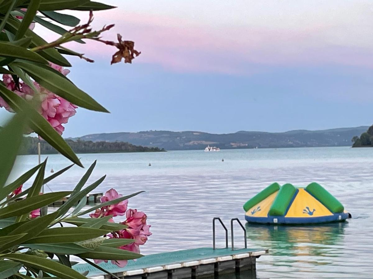 Camping Village Punta Navaccia Туоро-суль-Тразимено Экстерьер фото