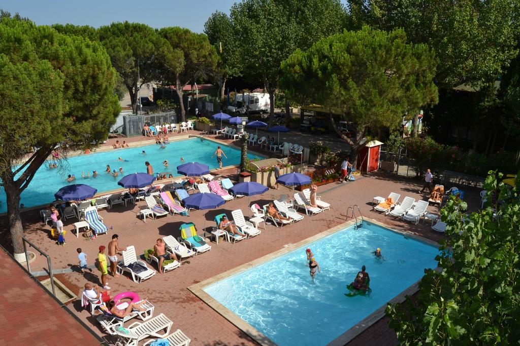 Camping Village Punta Navaccia Туоро-суль-Тразимено Экстерьер фото